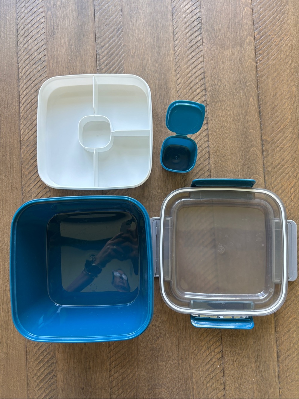 Teal Blue Multi-Compartment Lunch Container with locking lid